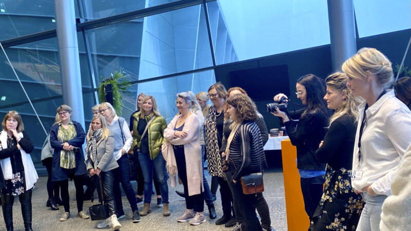 Ferðir Atvinnurekendadeildar FKA slá ávallt í gegn og hér másjá félagskonur á Jarðhitasýningu ON Hellisheiðarvirkjun í Suðurlandsferð AFKA. / Ljósm. FKA.